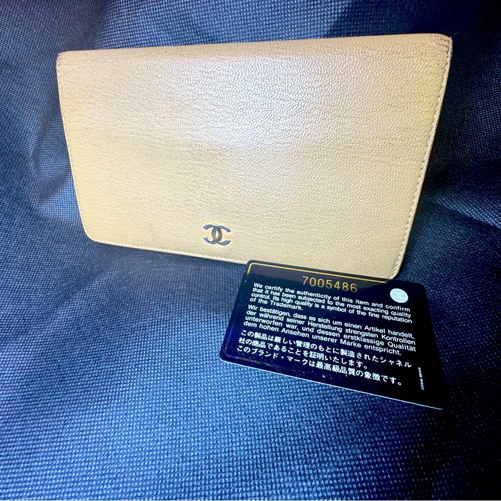 Chanel Long Wallet Beige Caviar Gold Hardware 7-Series Card & Hologram-Vintage! - Picture 14 of 15